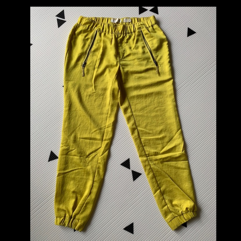 HEI Bright yellow joggers